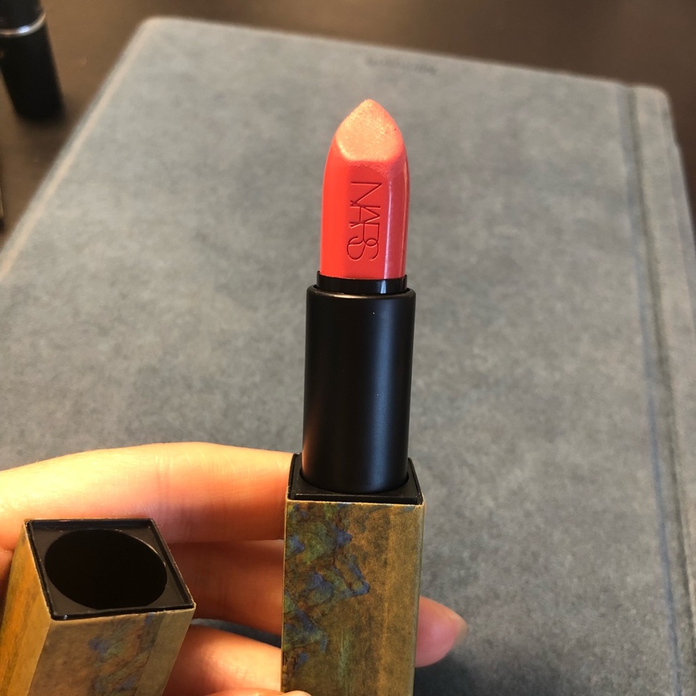 NARS Audacious Lipstick